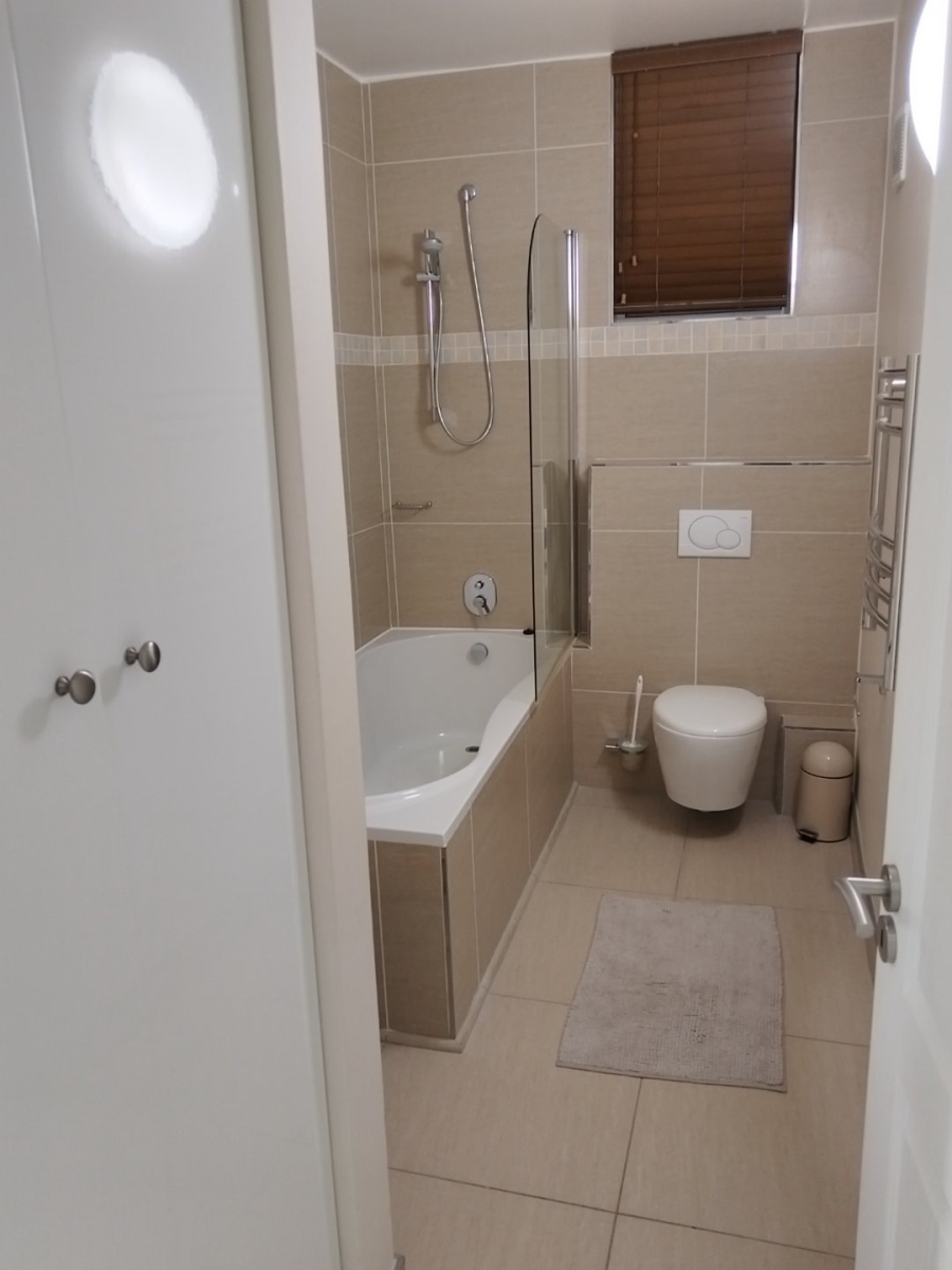 2 Bedroom Property for Sale in Summerstrand Eastern Cape